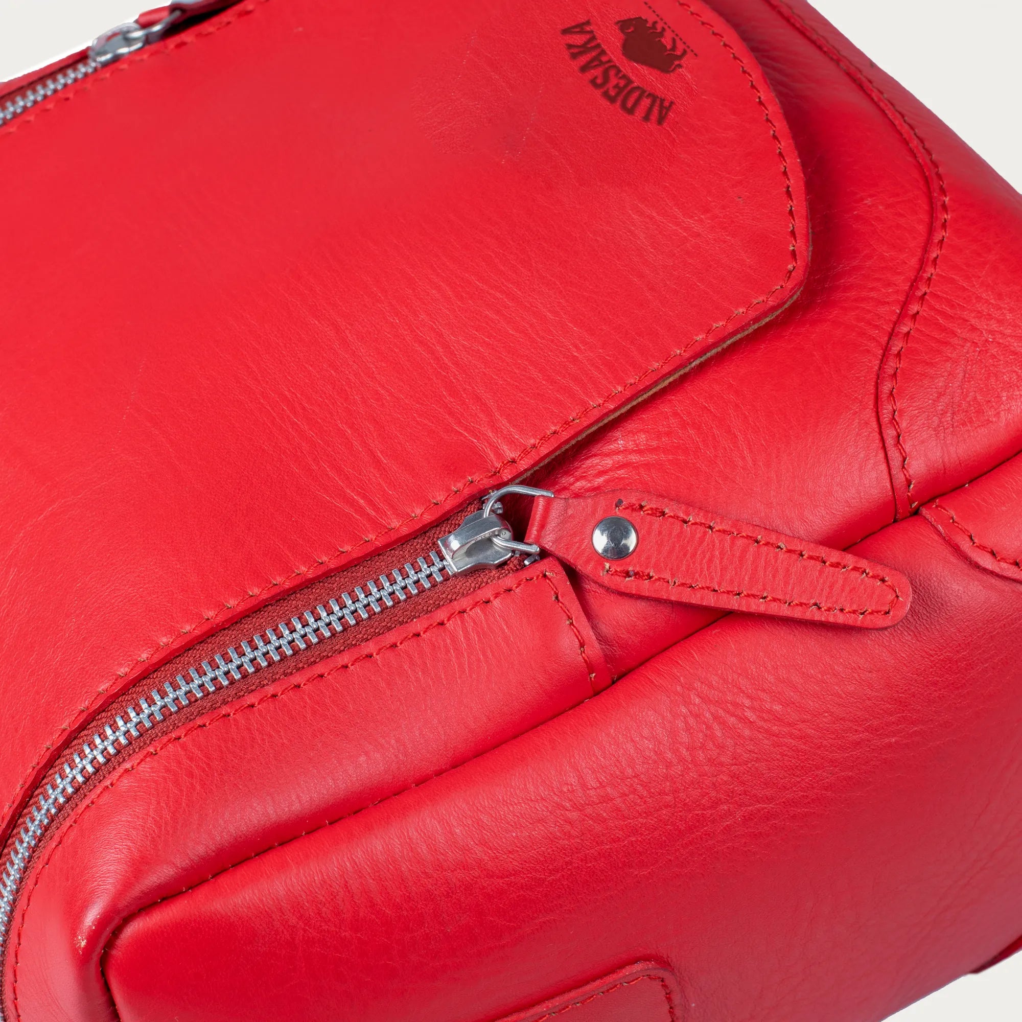 Red Leather Camera Bag – Bold Full-Grain Leather Crossbody for Women & Men | Travel-Ready Compact DSLR Bag | Gift for Photographers
