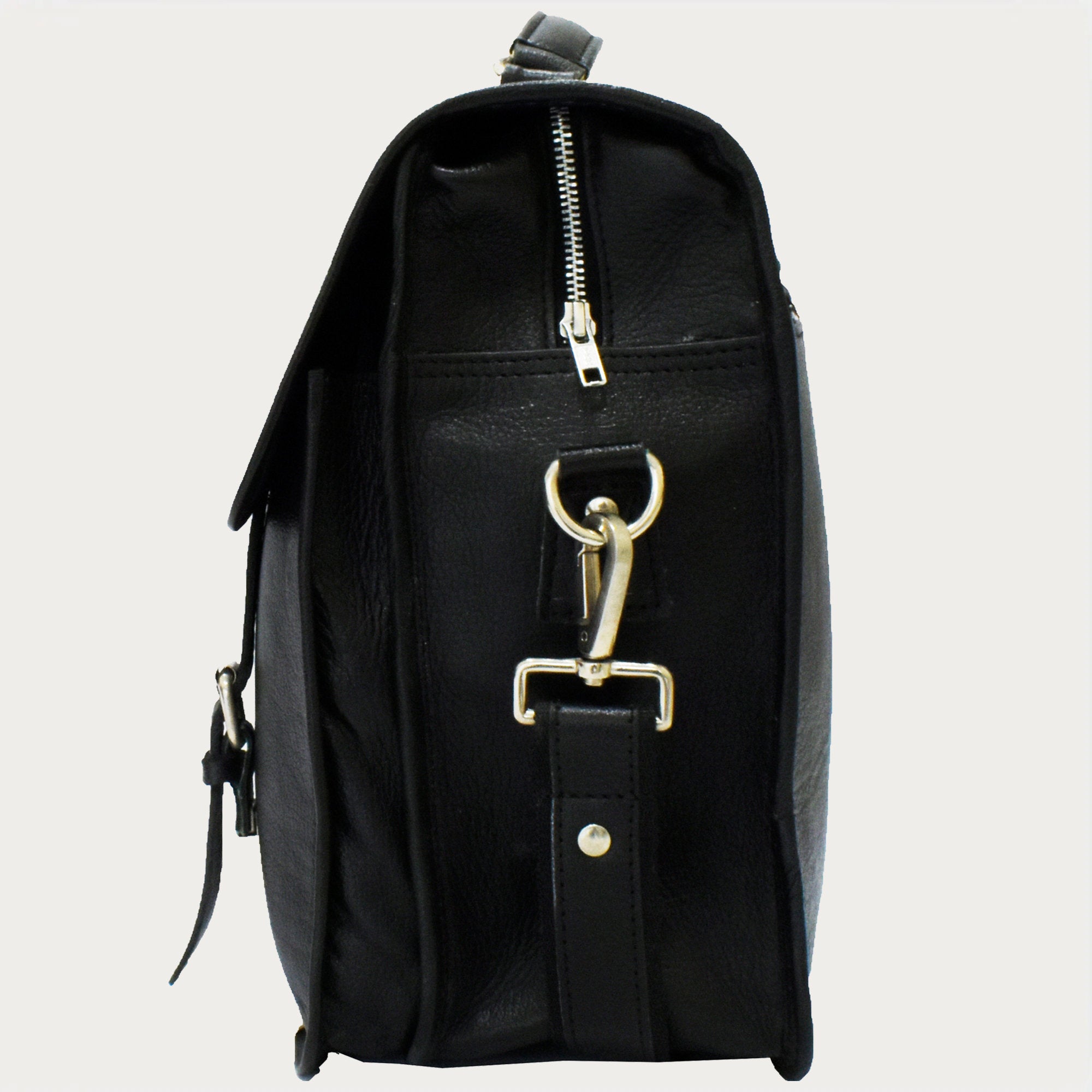 Black Leather Laptop Briefcase – Full-Grain Professional Bag with Buckle Flap & Trolley Sleeve (14" / 16" / 18")