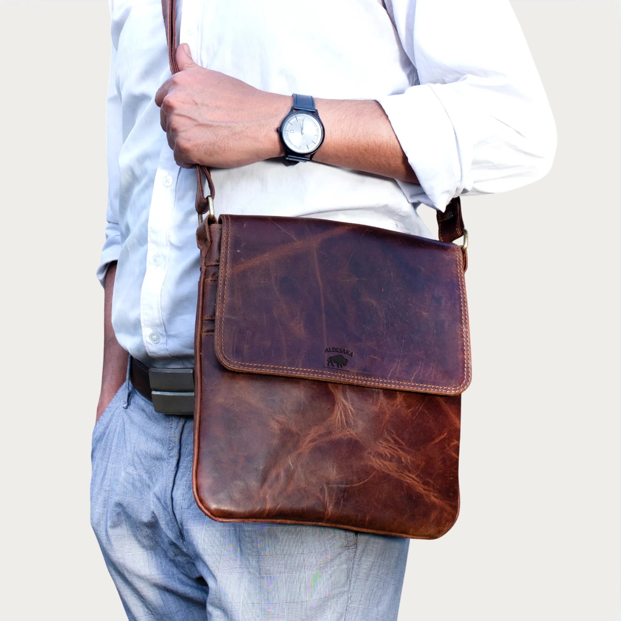 Rustic Buffalo Leather Vertical Messenger Bag – Slim Crossbody Design