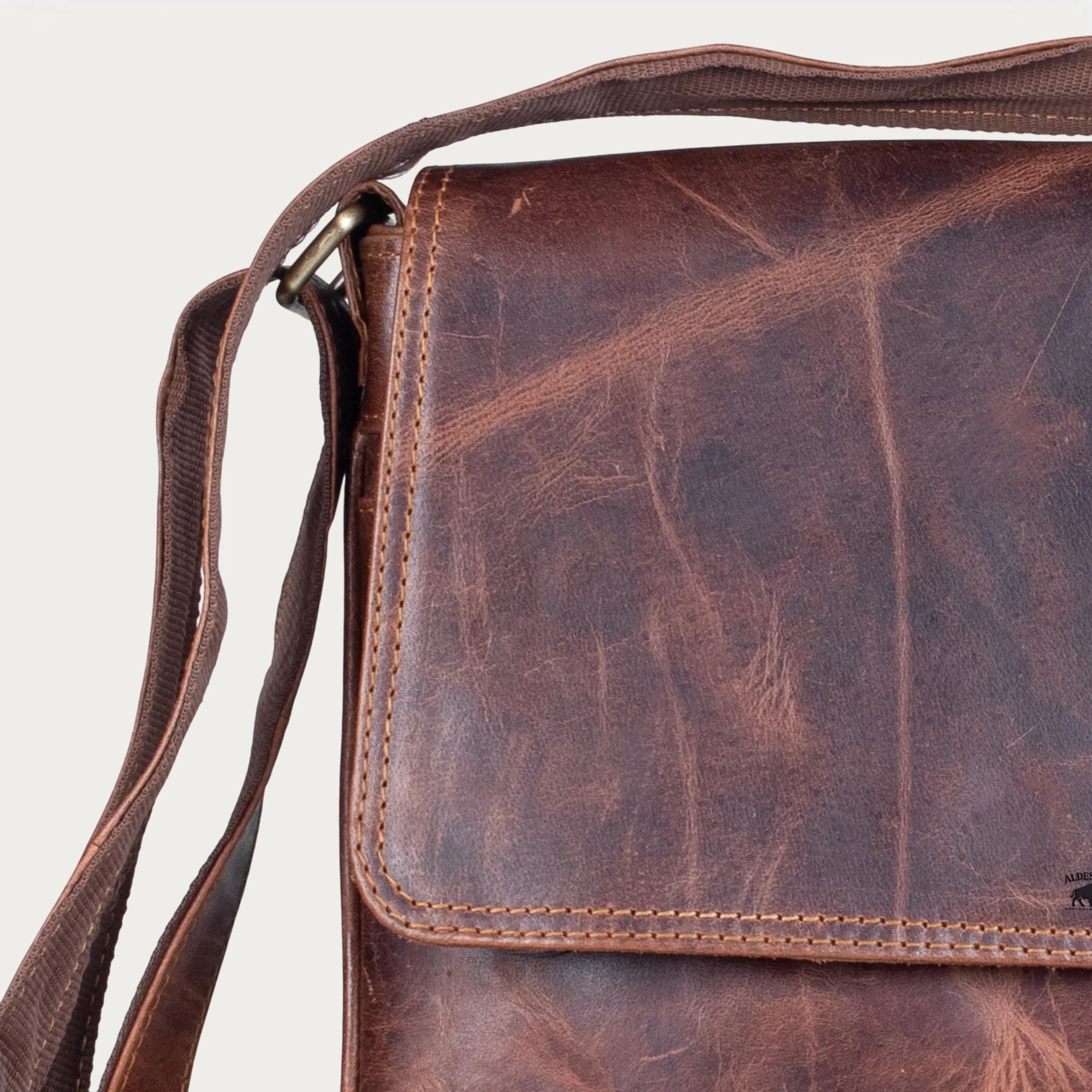 Distressed Leather Sling Bag – Full-Grain Everyday Crossbody with Flap Closure (Unisex, Gift-Ready)