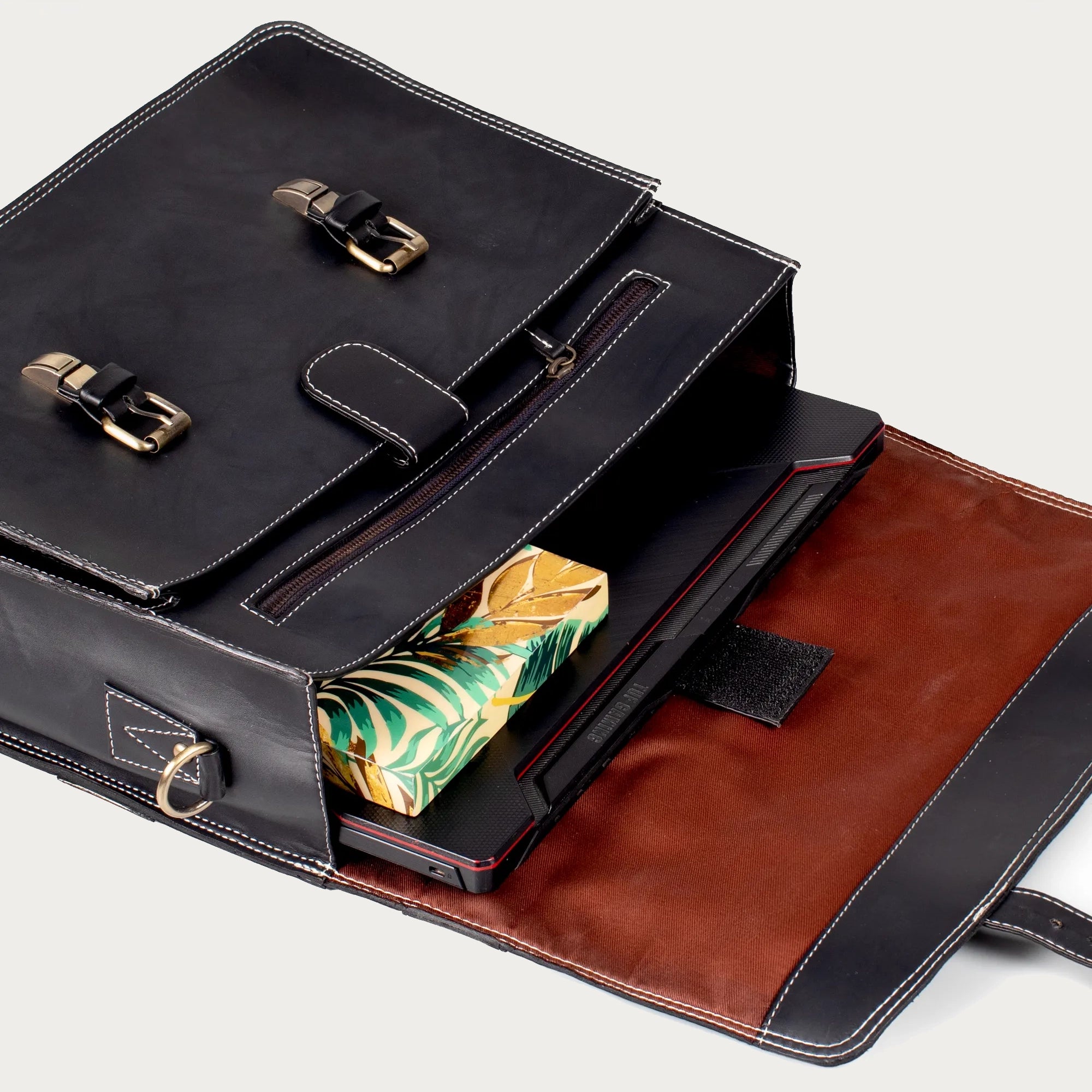 Smooth Black Leather Laptop Bag – Full-Grain Shoulder Briefcase with Buckle Flap & Trolley Sleeve (14" / 16" / 18")