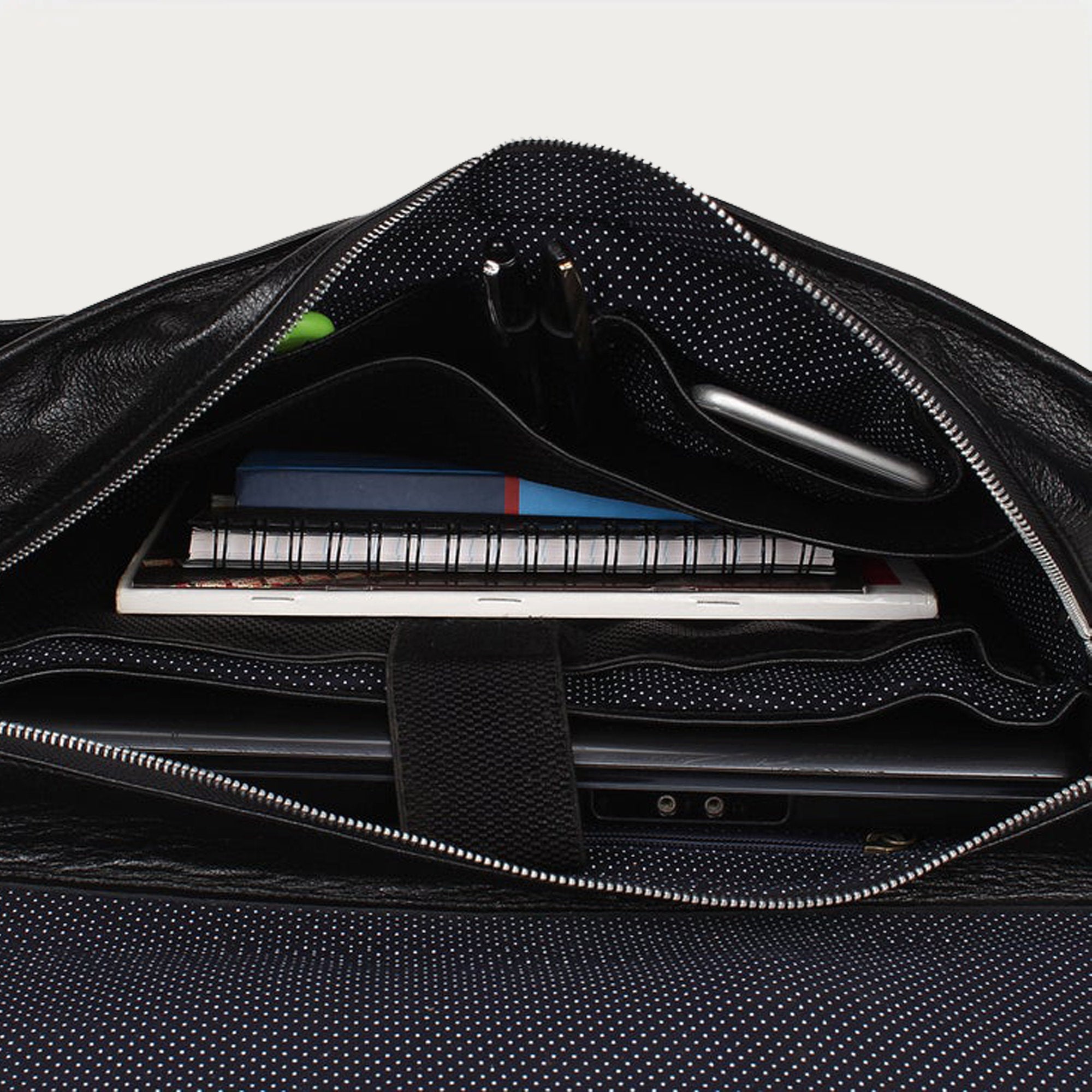 Black Leather Laptop Briefcase – Full-Grain Professional Bag with Buckle Flap & Trolley Sleeve (14" / 16" / 18")