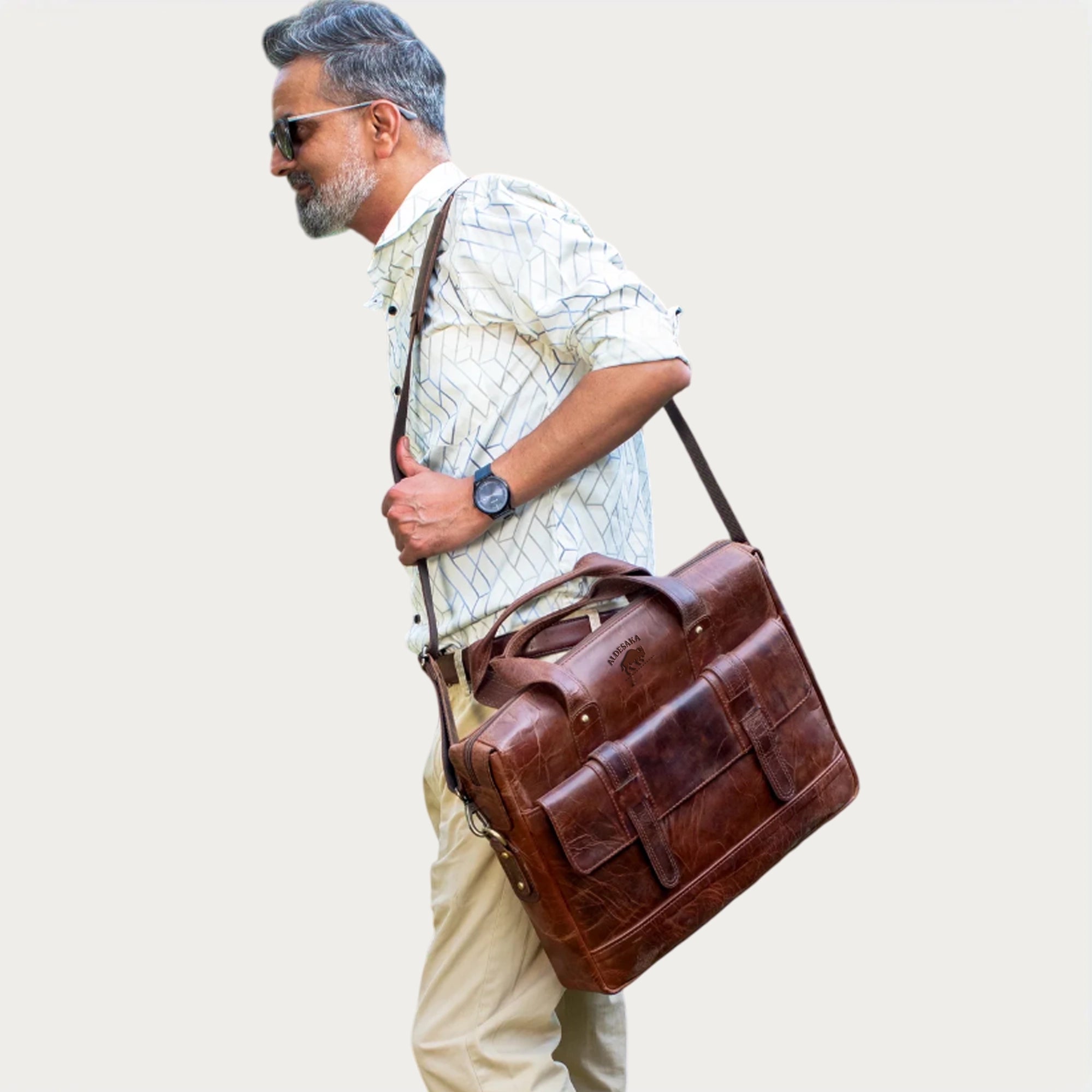 Distressed Leather Briefcase – Full-Grain Laptop Bag with Top Handles, Zipper Closure & Multi-Utility Pockets (14" / 16" / 18")