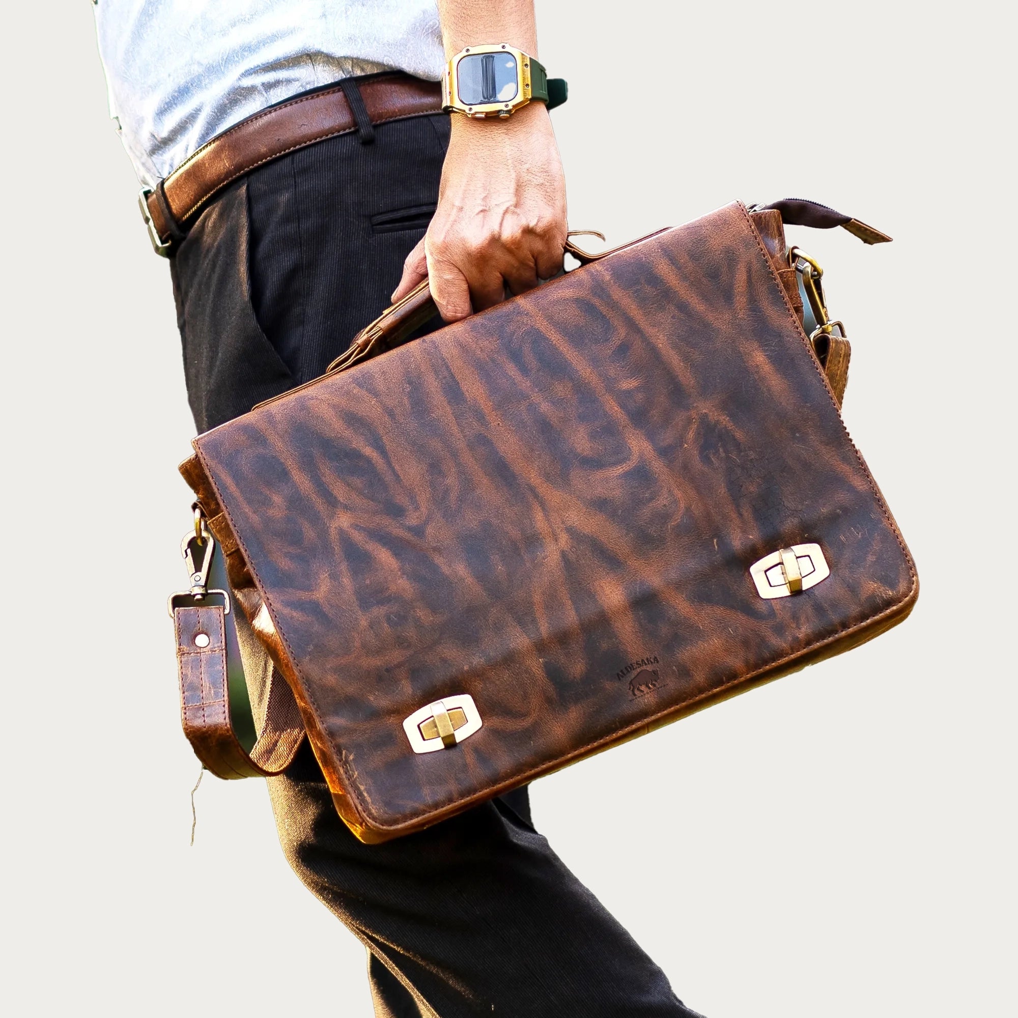 Distressed Brown Leather Briefcase – Full-Grain Executive Laptop Bag with Twist-Lock Closure (14" / 16" / 18")